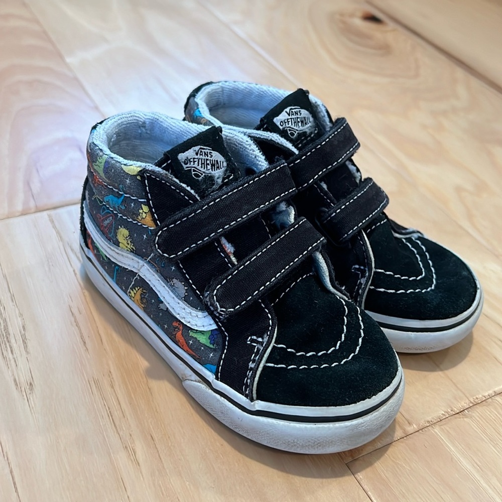Toddler high top old Skool dinosaur vans size 8